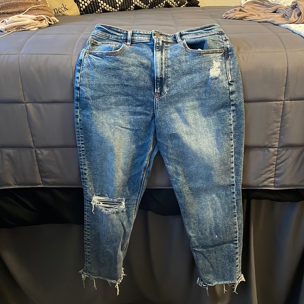 American Eagle Highest Rise Mom Jean